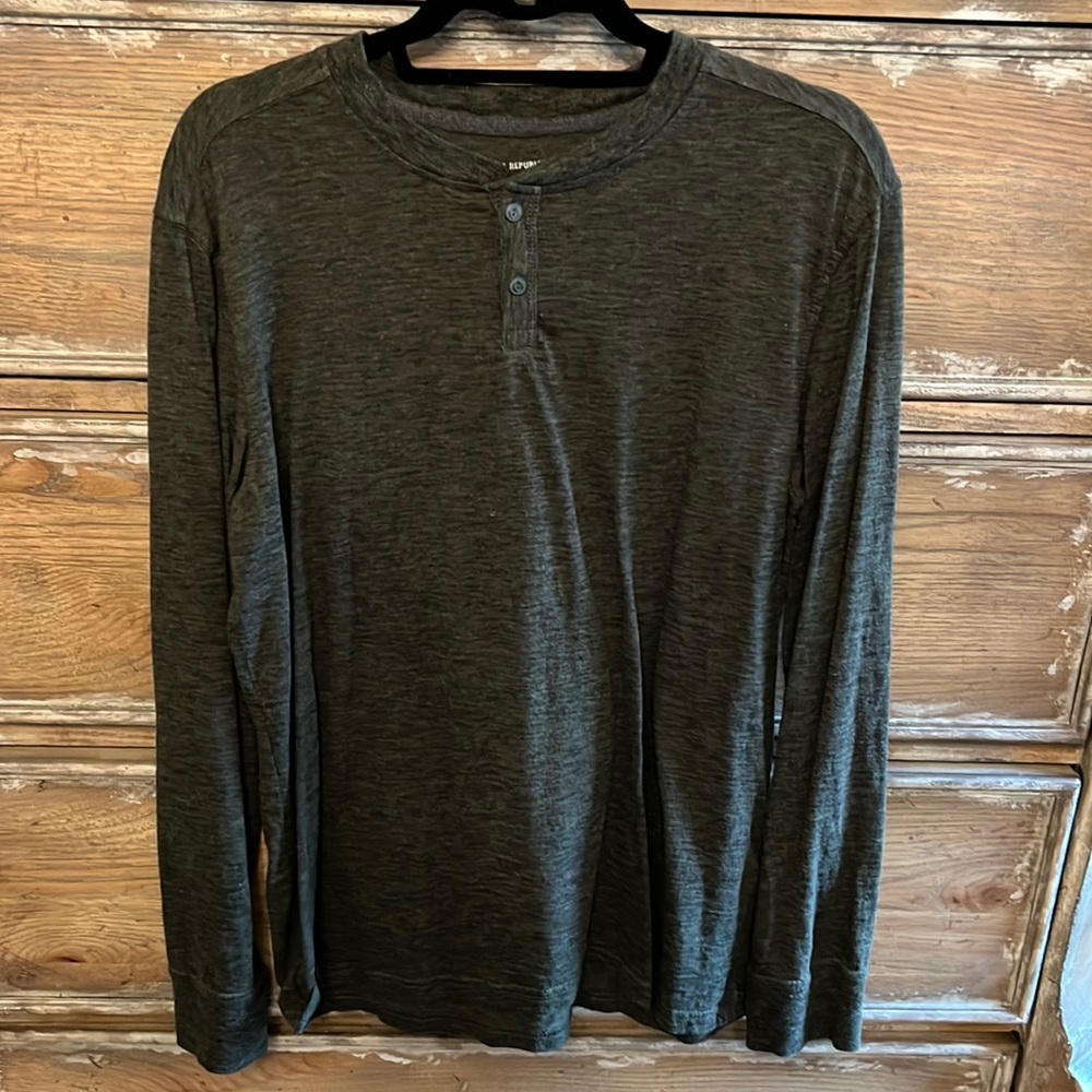 Long sleeve shirt